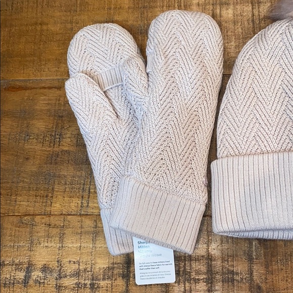LAST SET: Lululemon Sherpa Weave Beanie Hat & Mittens - Picture 7 of 16